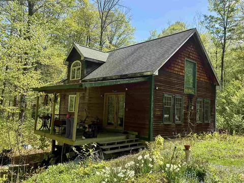114 Maple St, Duxbury, VT 05676