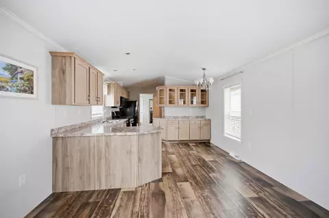 4 Roby Ln, Lee, NH 03861