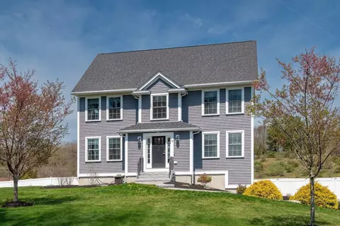 19 Lovering Rd, North Hampton, NH 03862
