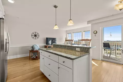 580 Winnacunnet Rd #205, Hampton, NH 03842