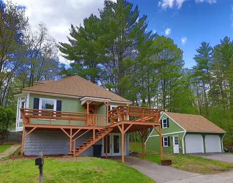 28 Spencer Ave, Claremont, NH 03743