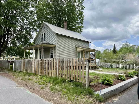 4 Skinner St, Claremont, NH 03743