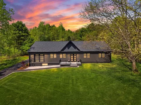 246 Jamestown Rd, Belmont, NH 03220