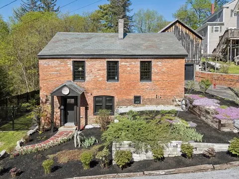 3 Briggs Lane Rd, Brandon, VT 05733