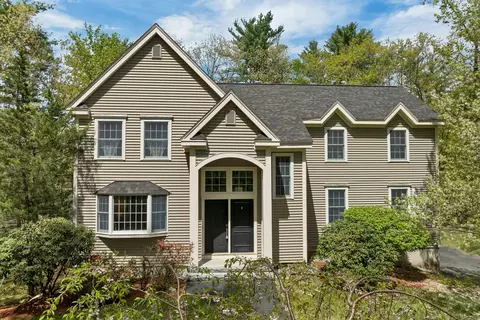 281 New Boston Rd, Bedford, NH 03110