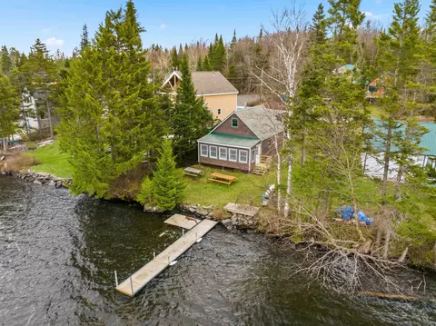 211 Beach Rd, Pittsburg, NH 03592