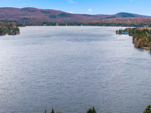 211 Beach Rd, Pittsburg, NH 03592