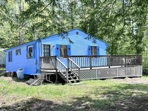 1 Spring St, Hillsborough, NH 03244
