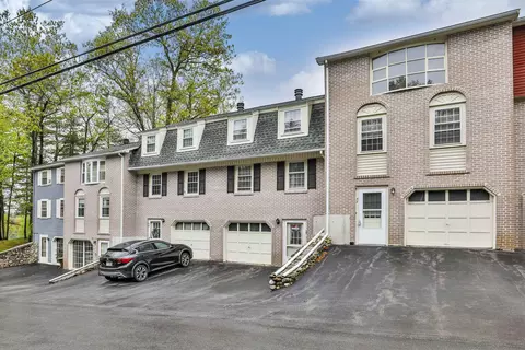 37 Cannongate Iii Rd, Nashua, NH 03063