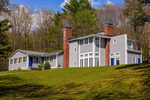 8 Laramie Rd, Etna, NH 03750