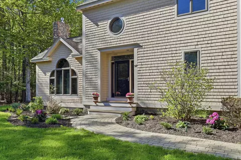 Exterior - 97 Dudley Rd, Brentwood, NH 03833 photo 2 of 16