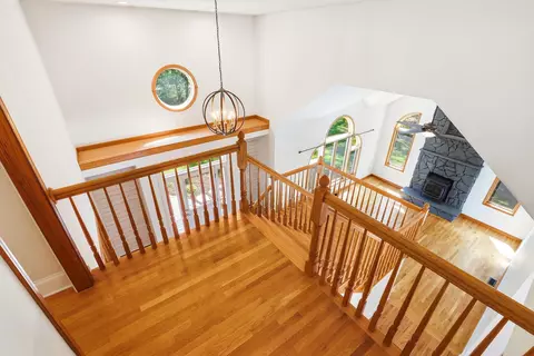 Entry Way - 97 Dudley Rd, Brentwood, NH 03833 photo 2 of 4
