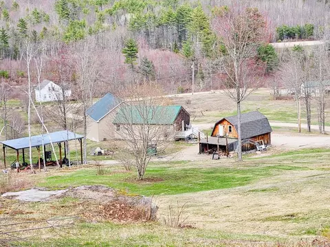 449 N Wakefield Rd, Wolfeboro, NH 03894
