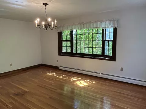 Living - 9 Oak Ridge Rd, Kensington, NH 03833 photo 2 of 2