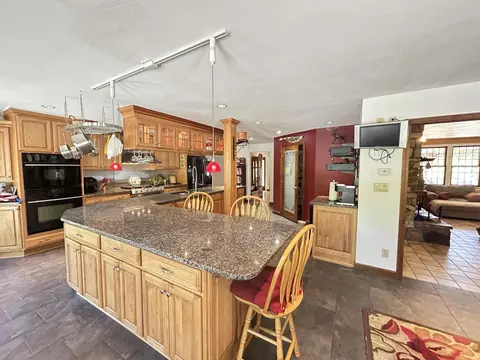 Kitchen - 9 Oak Ridge Rd, Kensington, NH 03833 photo 7 of 10