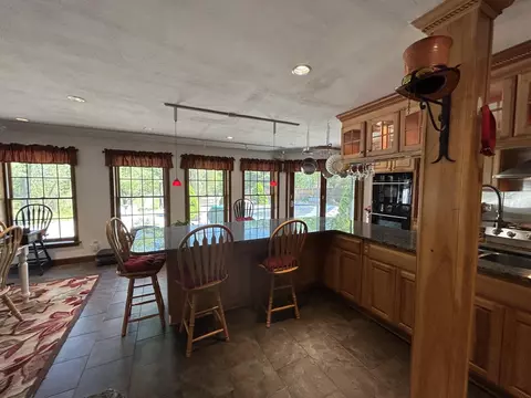 Kitchen - 9 Oak Ridge Rd, Kensington, NH 03833 photo 6 of 10