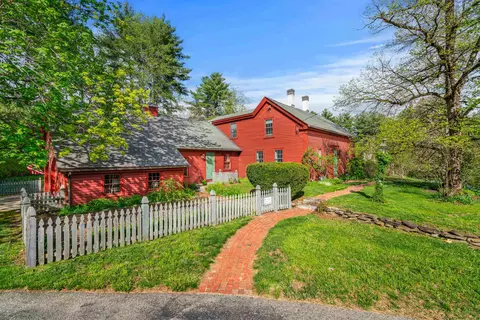 29 Averill Rd, Brookline, NH 03033