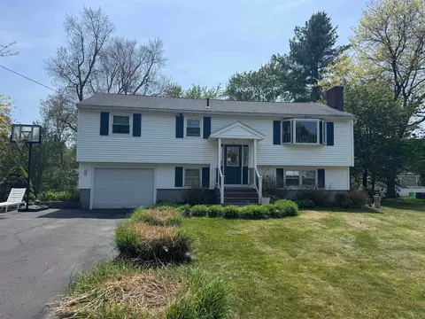 43 Matthias St, Salem, NH 03079