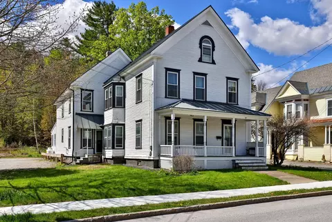 49 Pleasant St, Ludlow, VT 05149