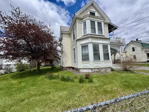 11 Pine St, Woodsville, NH 03785