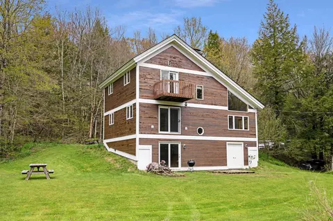 209 County Farm Rd, Cambridge, VT 05444