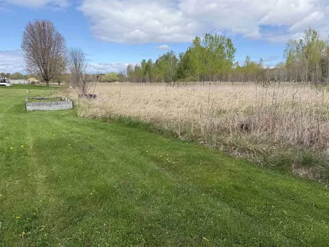 Exterior - 480 Wildflower Cir, Williston, VT 05495 photo 8 of 14
