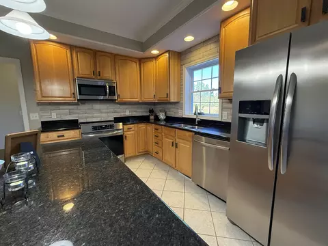 Kitchen - 480 Wildflower Cir, Williston, VT 05495 photo 2 of 4