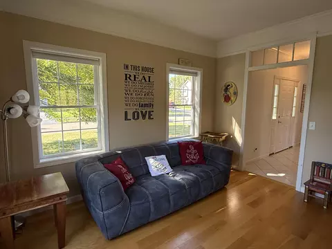 Living - 480 Wildflower Cir, Williston, VT 05495 photo 4 of 8