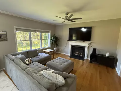Living - 480 Wildflower Cir, Williston, VT 05495 photo 3 of 8