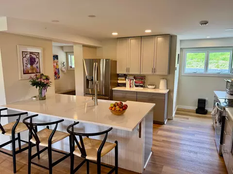 2366 Mountain Rd UNIT 3, Stowe, VT 05672