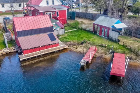 92 Water St, Laconia, NH 03246