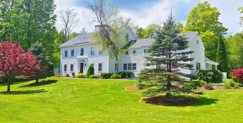 499 Andover Rd, New London, NH 03257