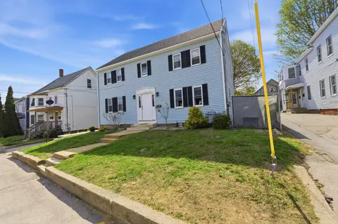 35 Green St, Somersworth, NH 03878