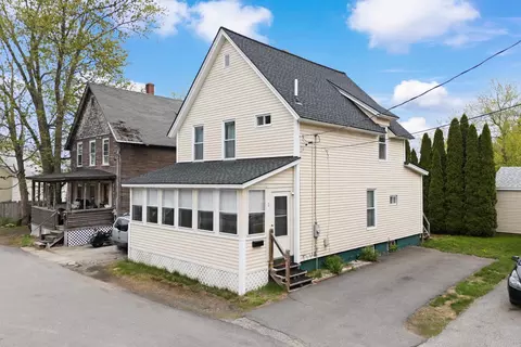 2 Cottage Ct, Concord, NH 03301
