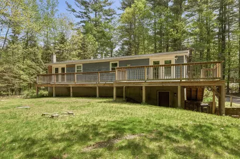 Exterior - 28 Beech Hill Rd, Exeter, NH 03833 photo 1 of 6