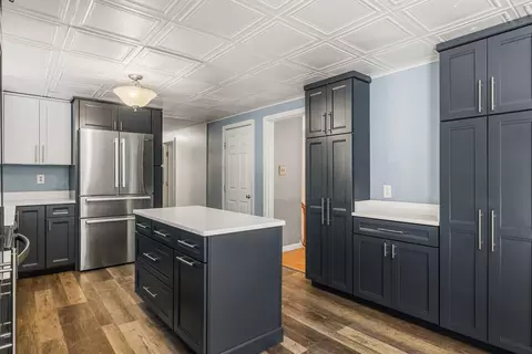 Kitchen - 28 Beech Hill Rd, Exeter, NH 03833 photo 2 of 3