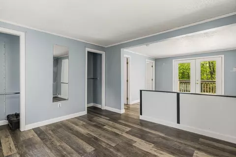 Entry Way - 28 Beech Hill Rd, Exeter, NH 03833 photo 3 of 4
