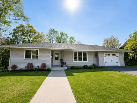 49 Jasper St, Berlin, NH 03570