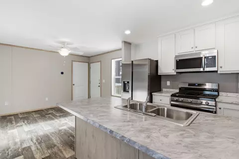 64 Okeefe Cir, Conway, NH 03860