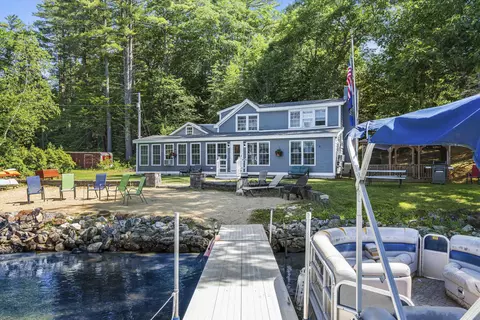 42 Brewster Rd, Barnstead, NH 03225