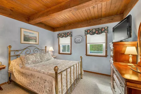 Bedroom - 65 Effingham Rd, Ossipee, NH 03864 photo 8 of 9
