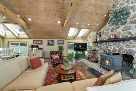 Living - 65 Effingham Rd, Ossipee, NH 03864 photo 3 of 6