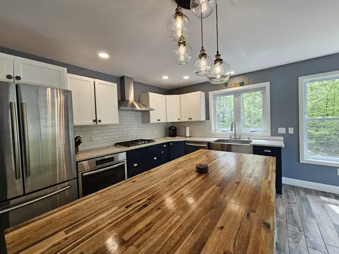 Kitchen - 8 Mount Carter Dr, Gorham, NH 03581 photo 2 of 5