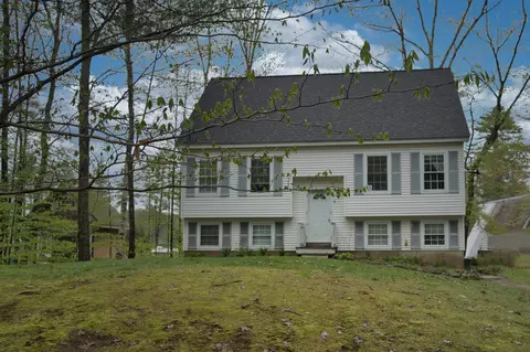 6 Friar Tuck Rd, Canterbury, NH 03224