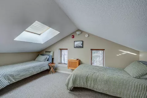 Bedroom - 6 River Run Dr # O, Bartlett, NH 03812 photo 5 of 7