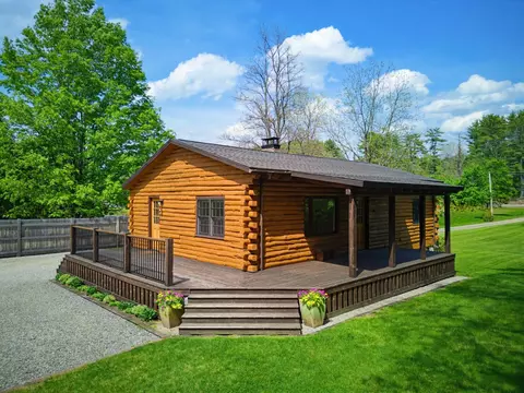 84 New Hampton Rd, Franklin, NH 03235