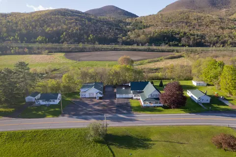 848 882 826 Blue Star Dr, Castleton, VT 05735