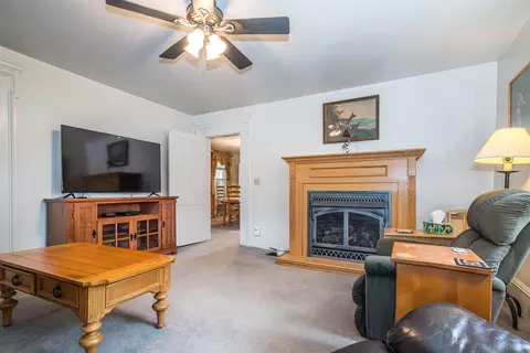 Living - 848 882 826 Blue Star Dr, Castleton, VT 05735 photo 1 of 4
