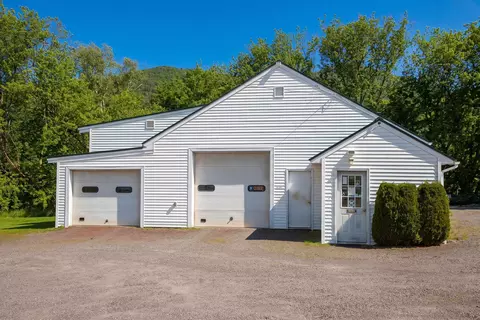 Exterior - 848 882 826 Blue Star Dr, Castleton, VT 05735 photo 10 of 12