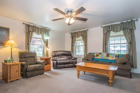 Living - 848 882 826 Blue Star Dr, Castleton, VT 05735 photo 2 of 4